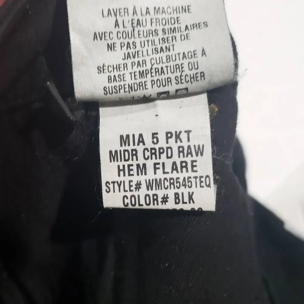 HUDSON Rare Blackout Bootcut Cropped Mid Rise Jeans in Black Size: 30